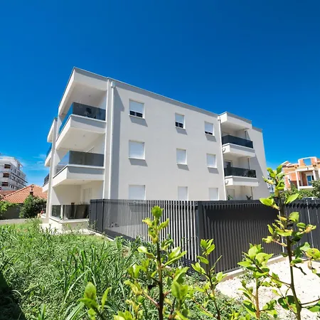 Modern 2-bedroom Near Old Town With Free Parking
