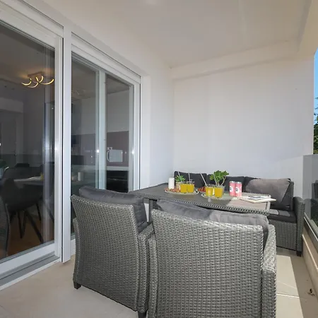 Appartement Modern 2-bedroom Near Old Town With Free Parking Zadar