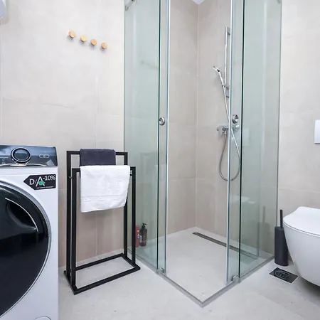 Appartement Modern 2-bedroom Near Old Town With Free Parking *