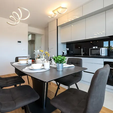 Modern 2-bedroom Near Old Town With Free Parking Zadar